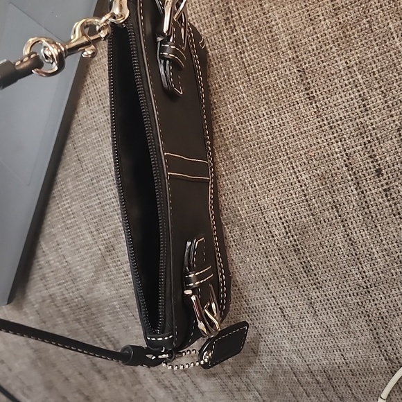 Coach Soho Legacy Wristlet Vintage Black Leather W/Bold Stitching EUC - Picture 11 of 16